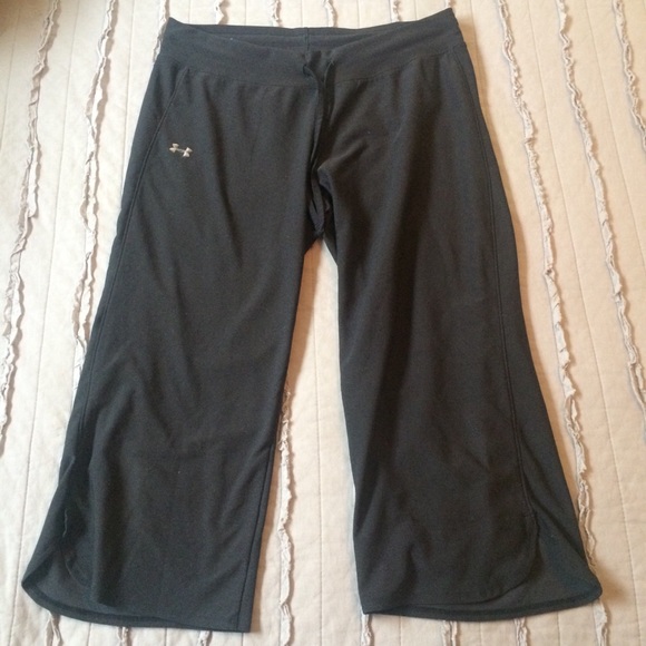 Under Armour Pants - Under Armor HeatGear Capris Under Armour Pants - Under Armor HeatGear Capris